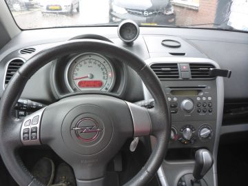 Opel Agila