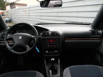 Peugeot 406