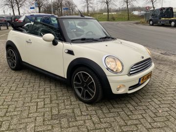 MINI Cooper Cabrio