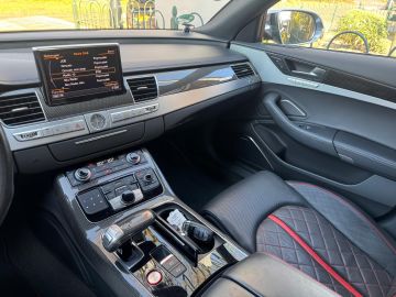 Audi S8