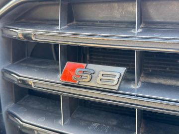 Audi S8