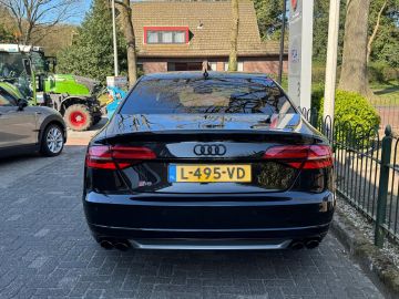 Audi S8