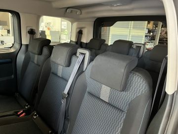Peugeot Traveller