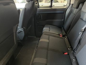 Peugeot Traveller
