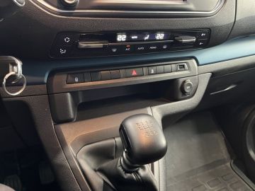Peugeot Traveller