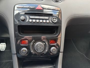 Peugeot RCZ