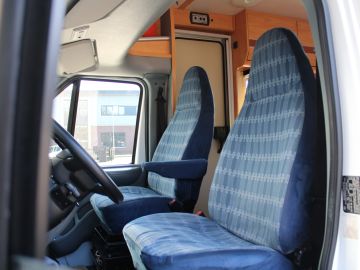 Carado T58 Trekhaak - Luifel - Cruise - Airco - AUX - Rijklaar