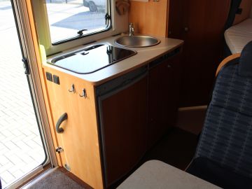 Carado T58 Trekhaak - Luifel - Cruise - Airco - AUX - Rijklaar