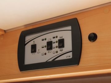 Carado T58 Trekhaak - Luifel - Cruise - Airco - AUX - Rijklaar