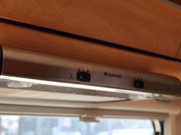 Carado T58 Trekhaak - Luifel - Cruise - Airco - AUX - Rijklaar