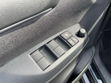 Mazda 2 Hybrid