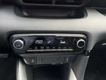 Mazda 2 Hybrid